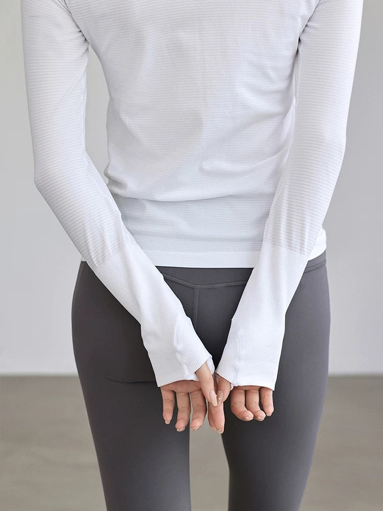 Yoga-Kompletttraining für Damen im Herbst und Winter