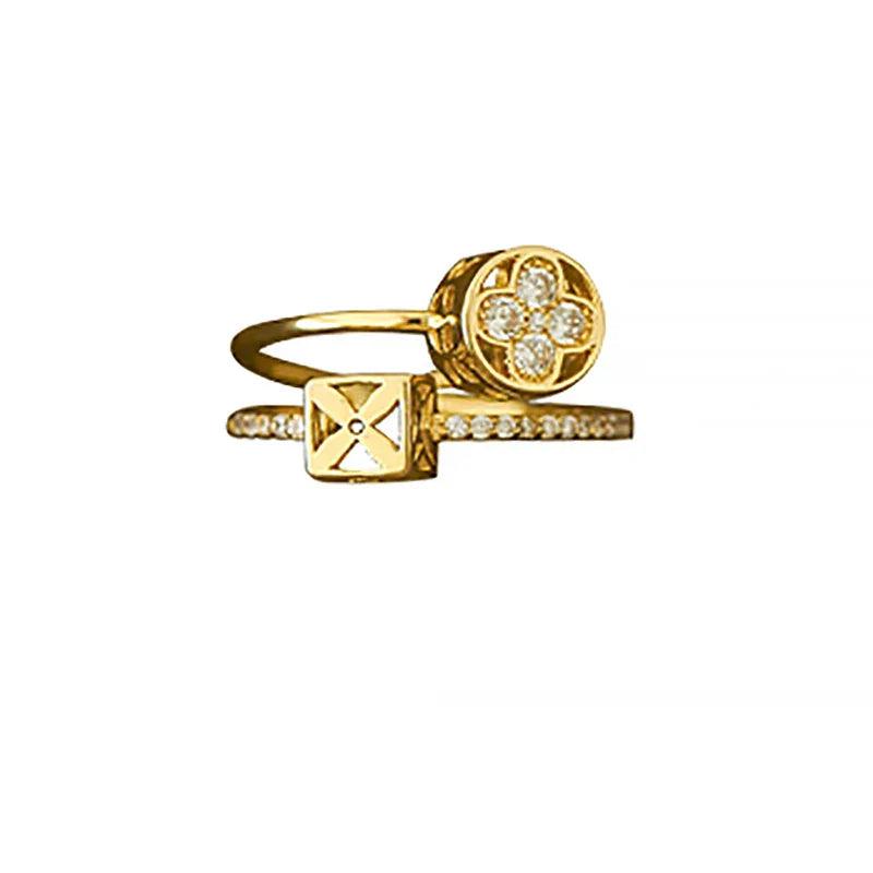 Doppellagiger Blumenförmiger Ring in Goldfarbe